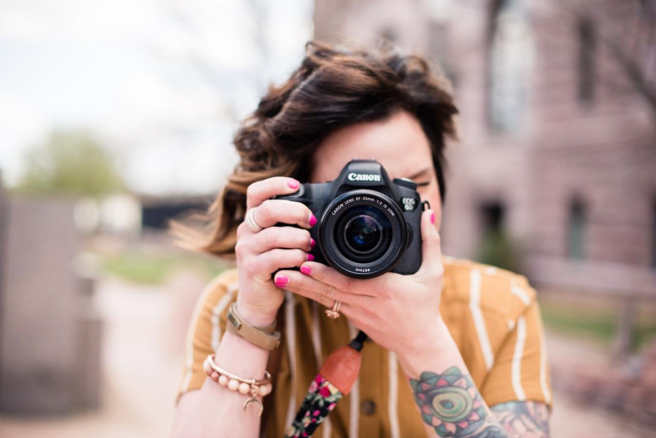 15 Ways to Use Personal Branding Photography - maddiepeschong.com Best Personal Branding Tools For Photographers